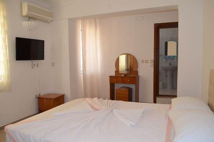 Room 8 of 39