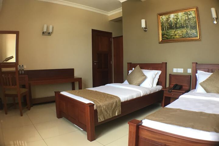 Room 10 of 87