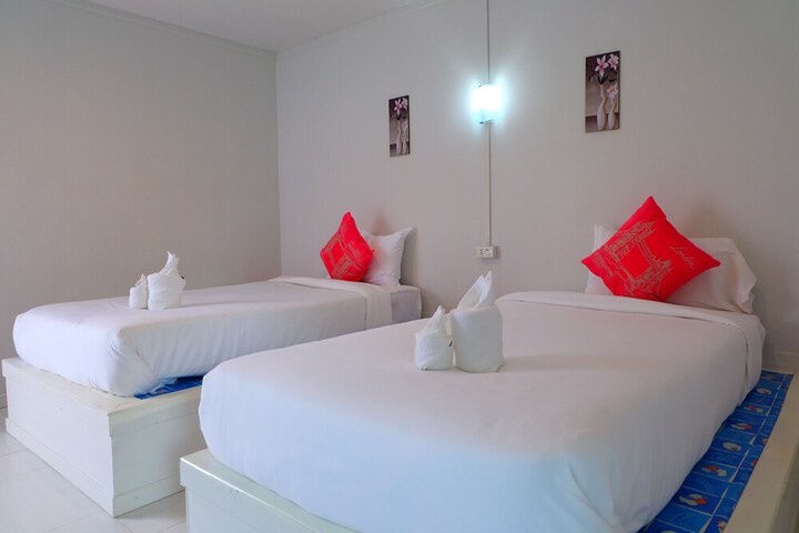 Room 7 of 34