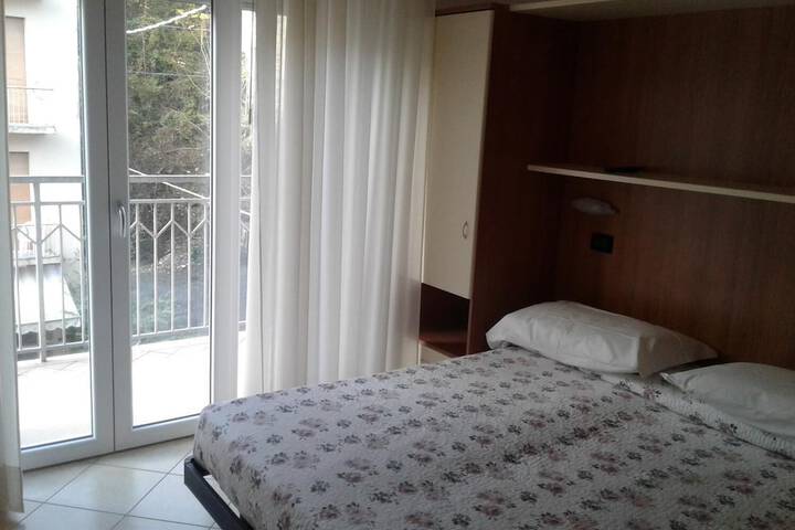 Room 10 of 21