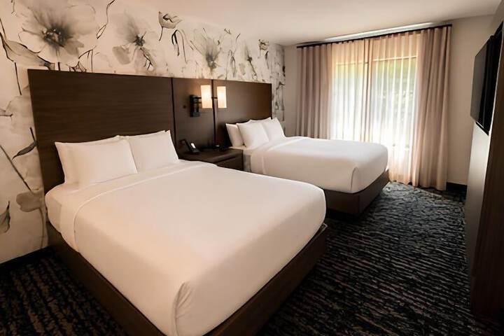 Room 2 of 7