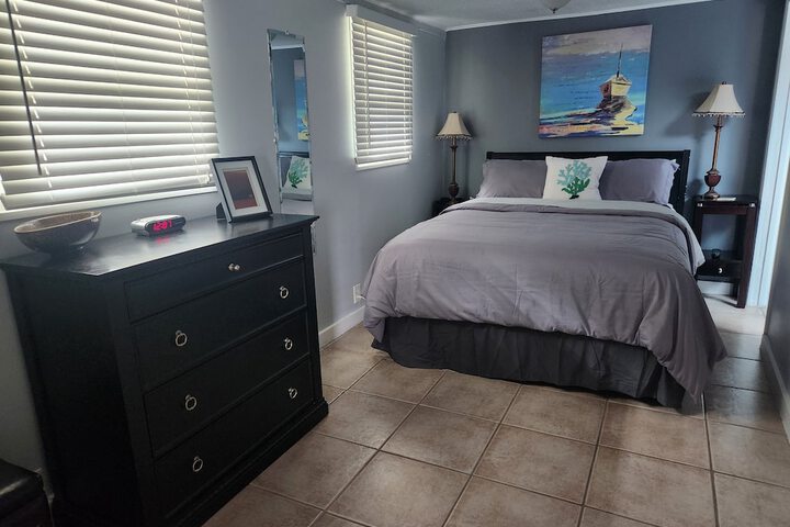 Room 10 of 80