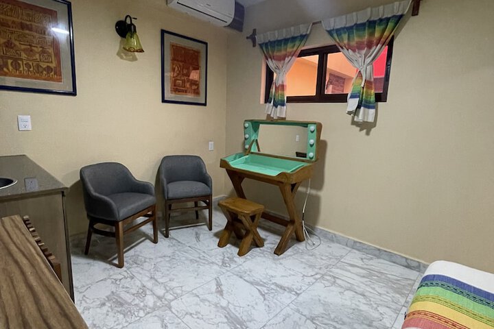 Room 28 of 47