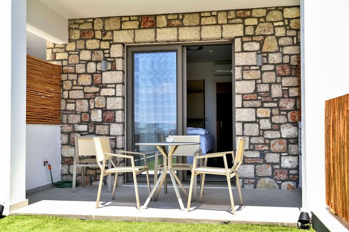 Terrace/Patio 58 of 72