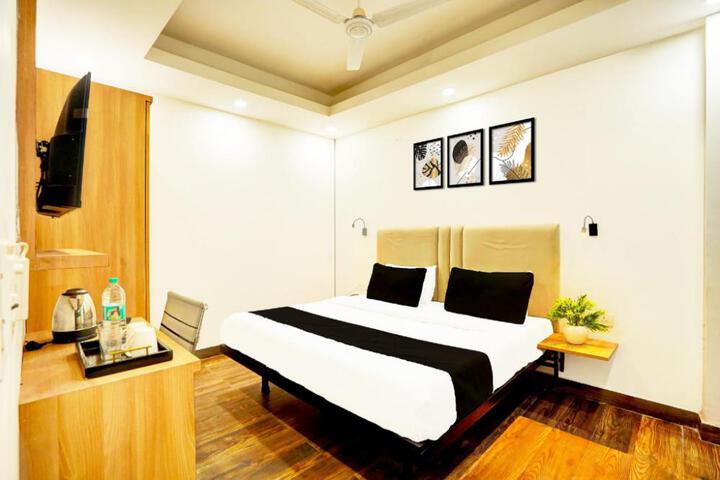 Townhouse Sector 104 Noida