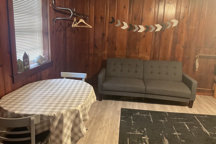 Room 15 of 25