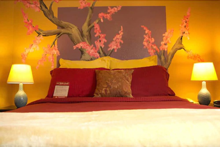 Room 16 of 24