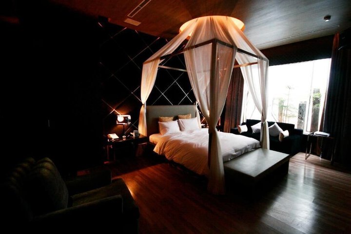 Room 14 of 56