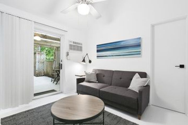 Room 17 of 22