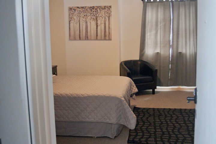 Room 5 of 41