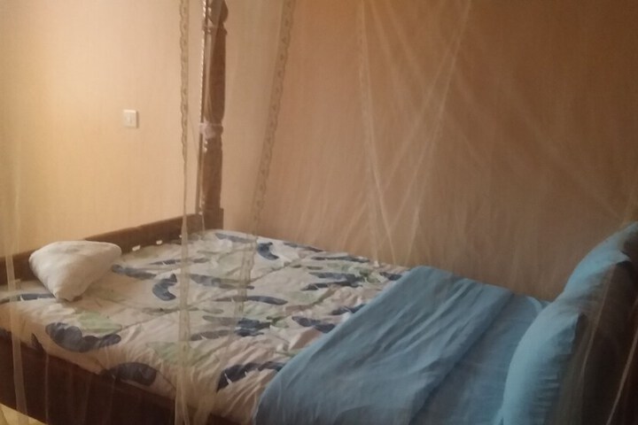 Room 12 of 42
