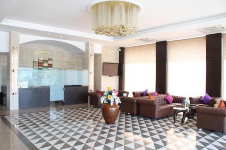 Richmond Hotels & Villas