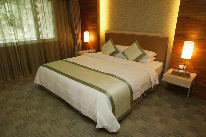 Room 15 of 90