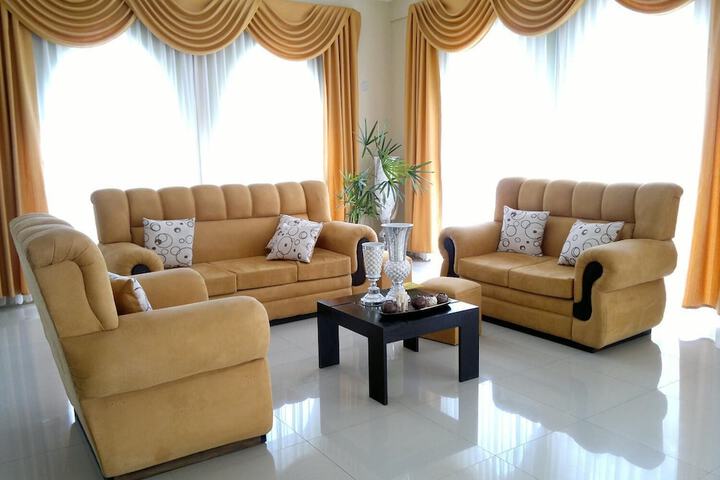 Room 7 of 16