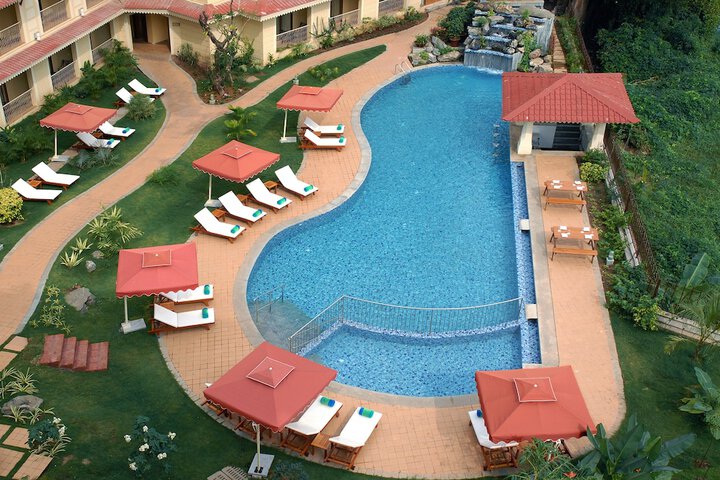 Pool Hotel