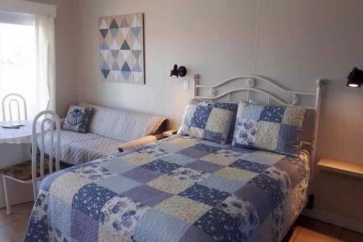 Room 7 of 28