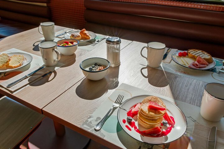 Breakfast/Coffee Service 51 of 107