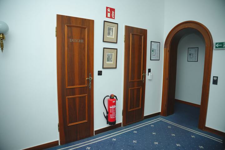 Room 44 of 57