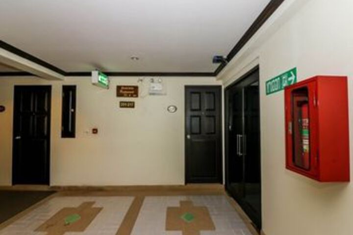 Ballroom/Hall 46 of 101