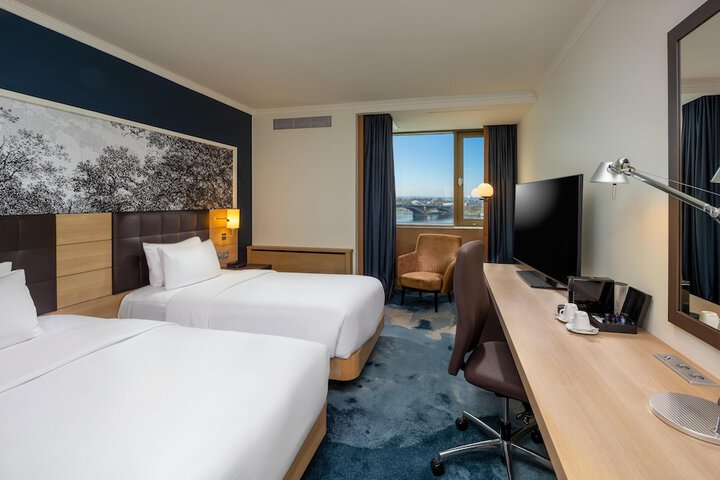 Room 40 of 130