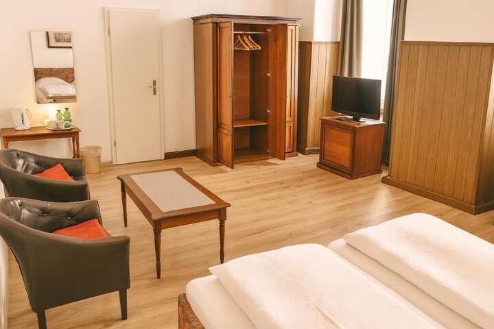 Room 13 of 66