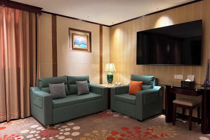 Room 22 of 46