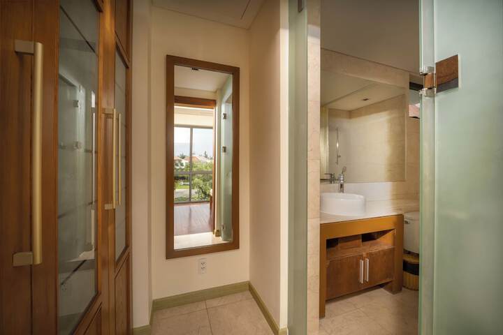 Room 55 of 183