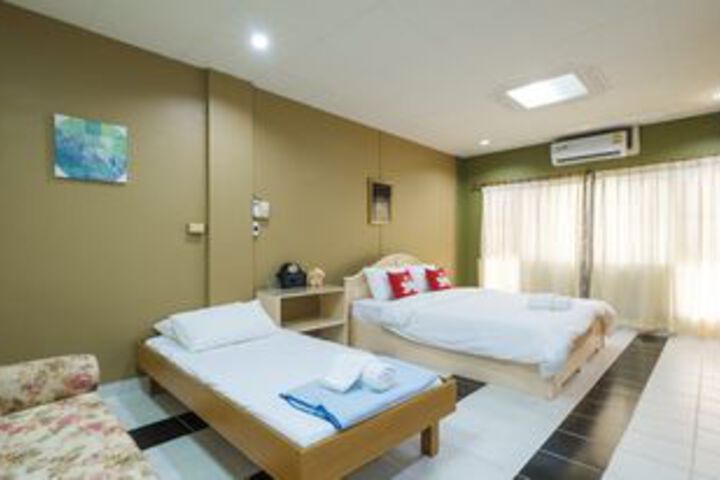 Room 8 of 31