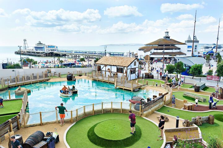 Mini-golf