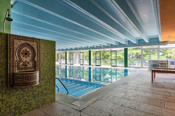 Pool Hotel