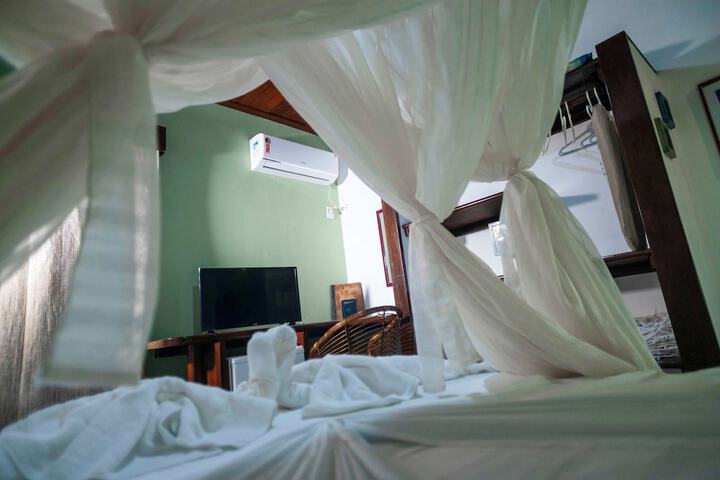 Room 14 of 103