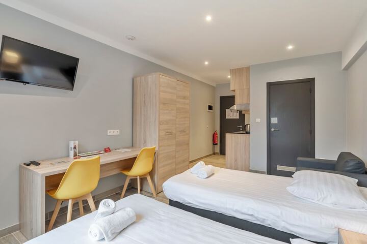 Room 26 of 61