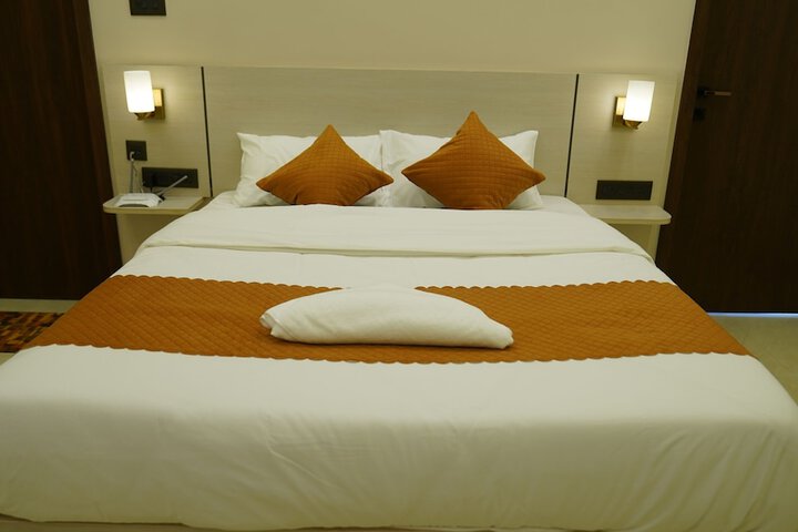 Room 3 of 9
