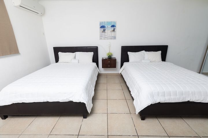 Room 8 of 19