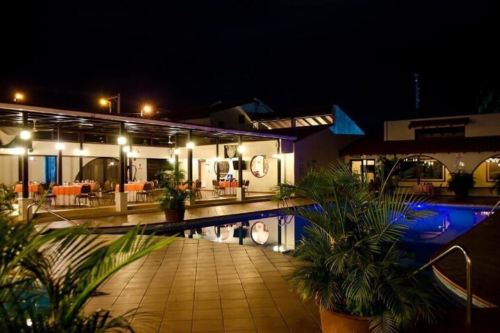 Pool 14 of 29