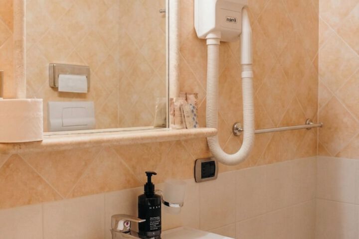 Clean Restrooms