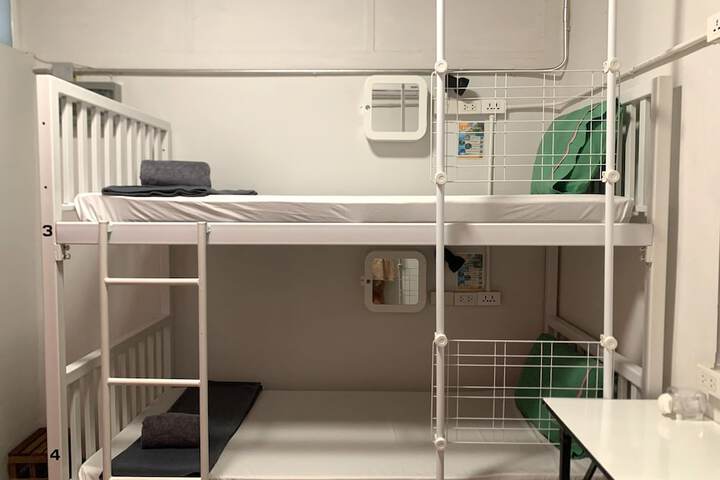 Room 21 of 60