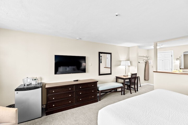 Room 8 of 32