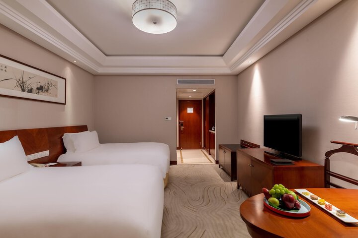 Room 30 of 99
