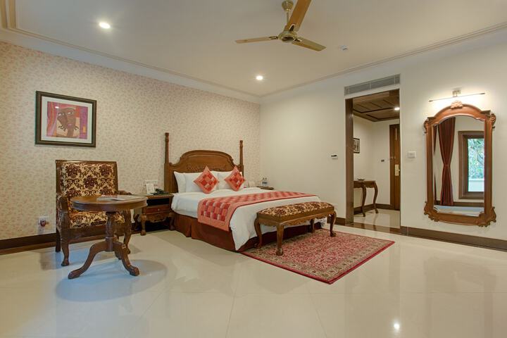 Room 9 of 48
