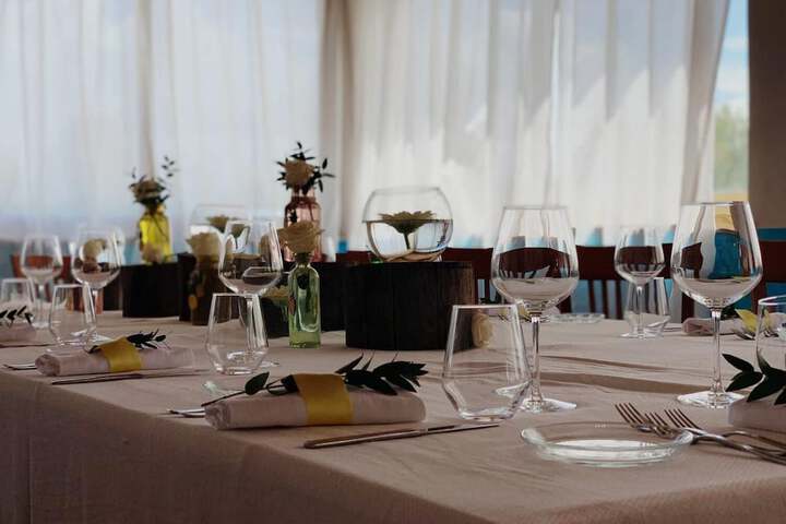 Dining 11 of 20