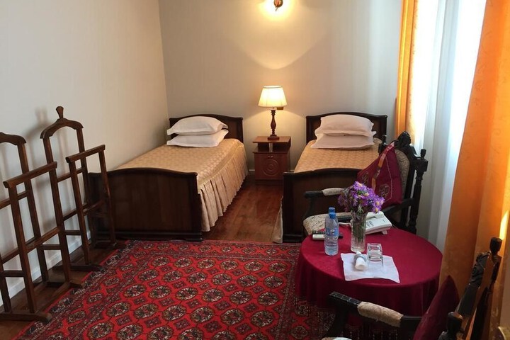 Room 14 of 46