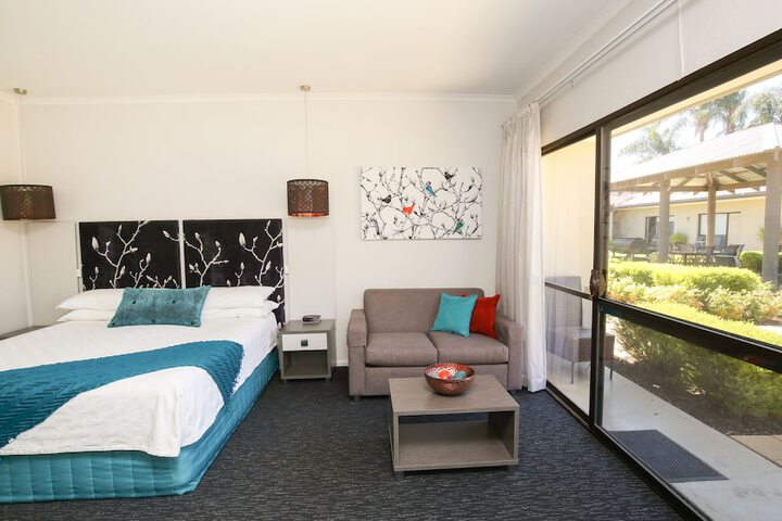 Room 80 of 121