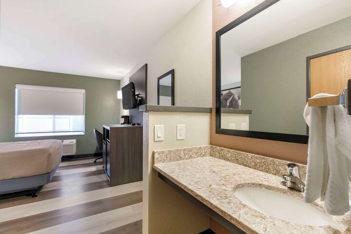 Room 16 of 41