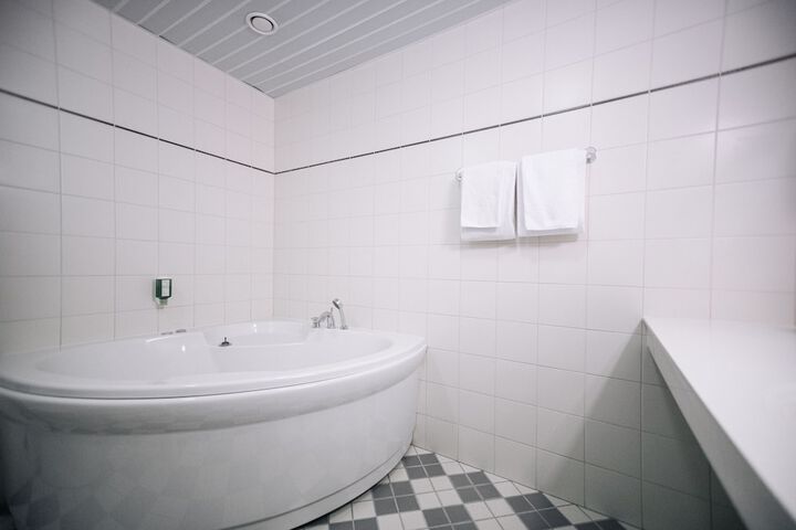 Room 44 of 54