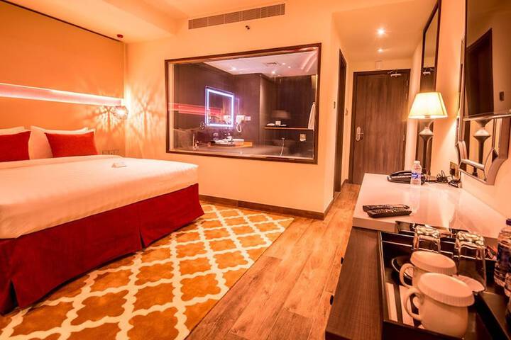 Room 9 of 35