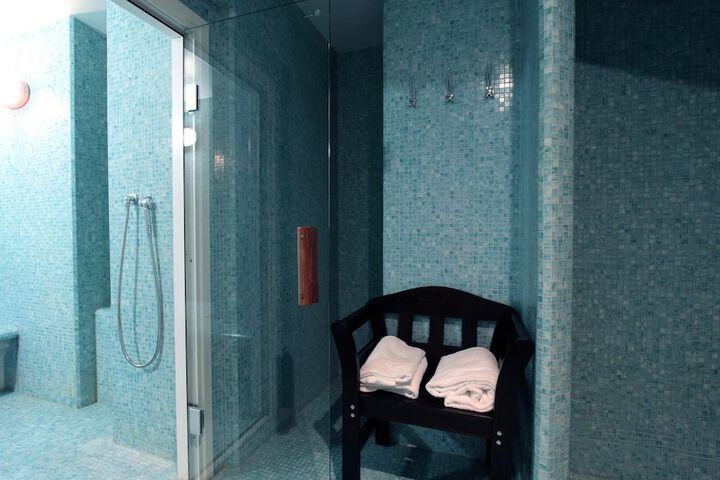 Steam room