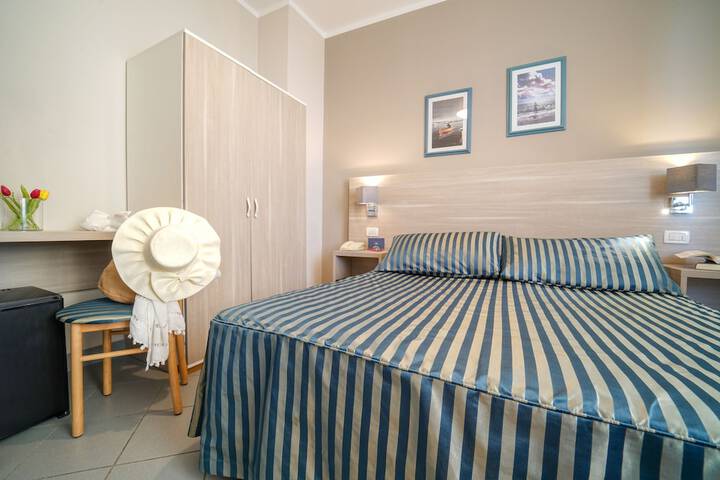 Room 9 of 65