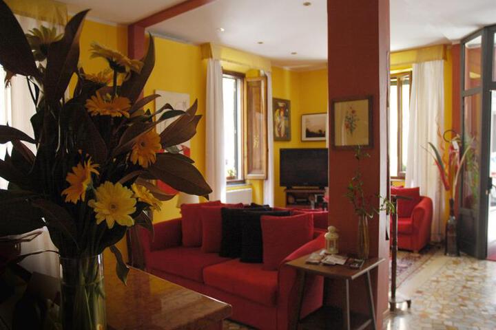 SPLENDID HOTEL