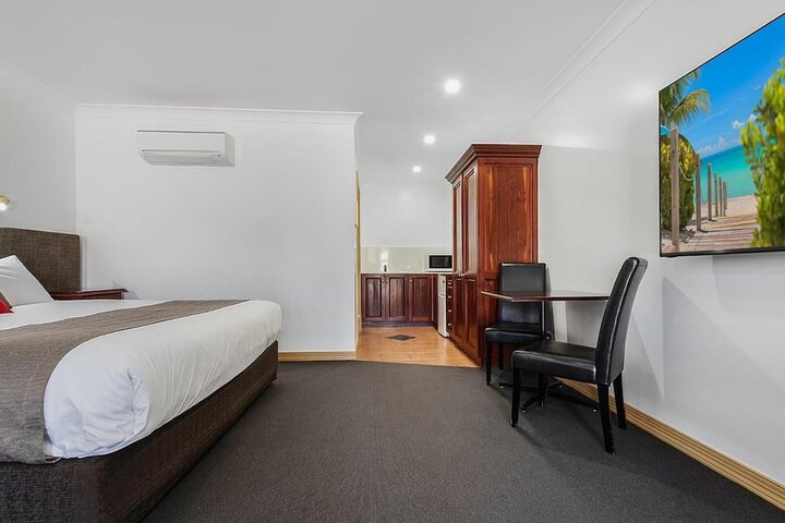 Room 8 of 47
